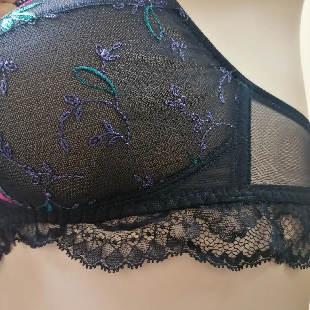 Lingerie et corseterie - Charme & Séduction à Athis-Mons